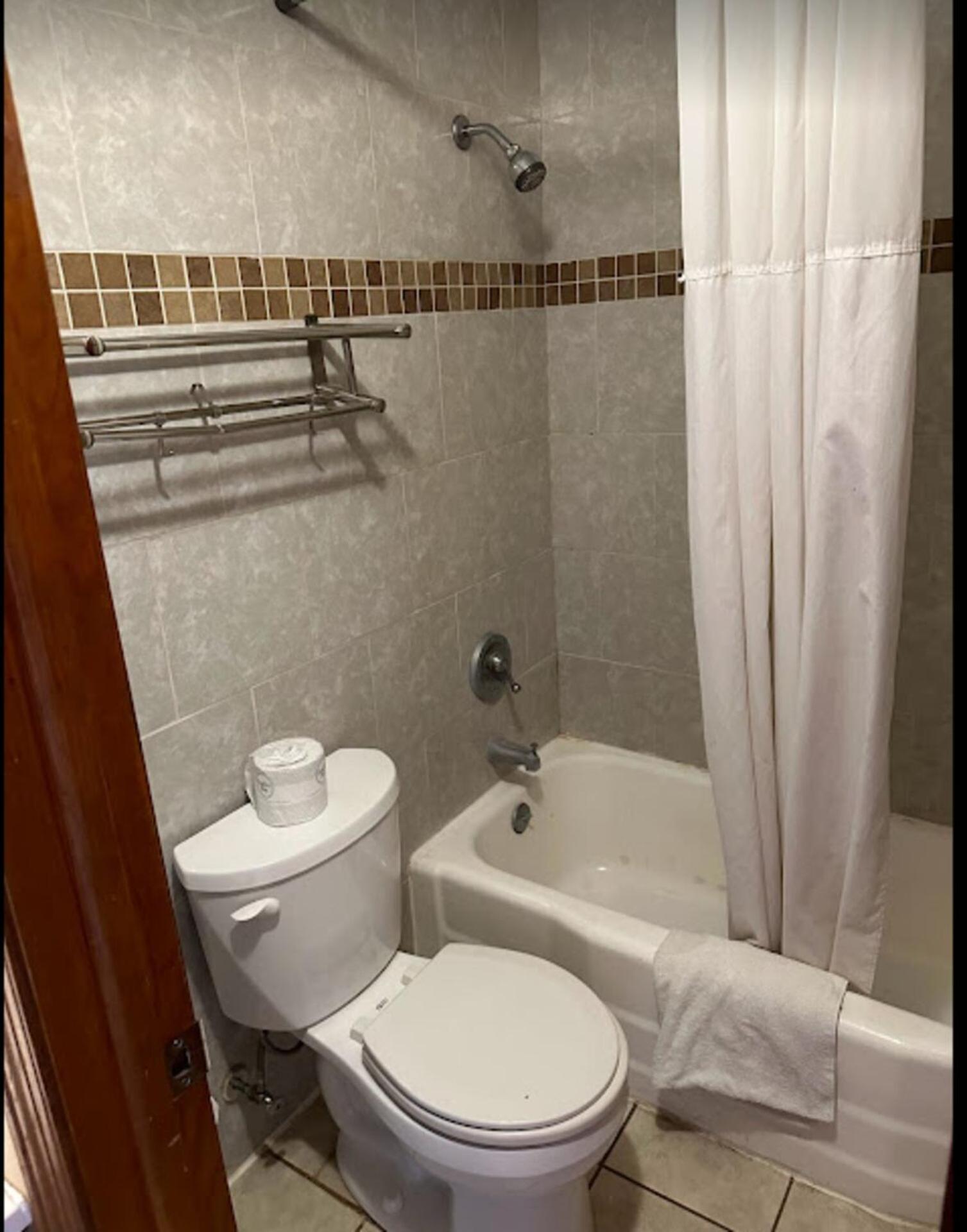 جورجيا Love Hotels Western Holiday By Oyo At Harlan Lake Ne المظهر الخارجي الصورة